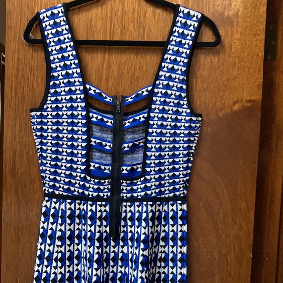 BCBG Printed A-line dress - Picture 4 of 8